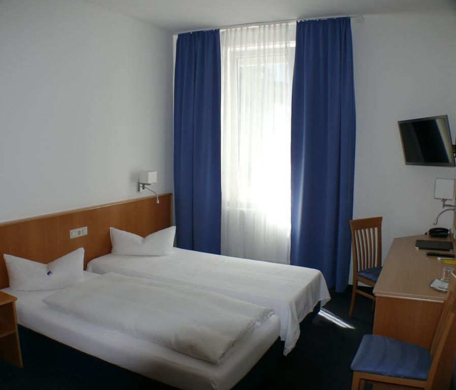 Hotel Garni - Haus Gemmer Κόμπουργκ Δωμάτιο φωτογραφία